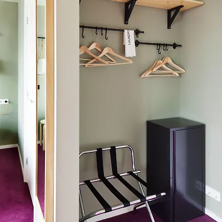 The Neighbour's Magnolia Амстердам