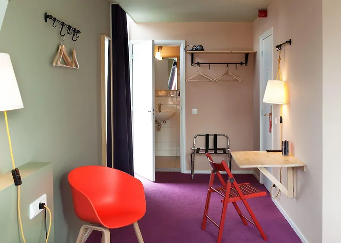 The Neighbour's Magnolia Hotel 3*