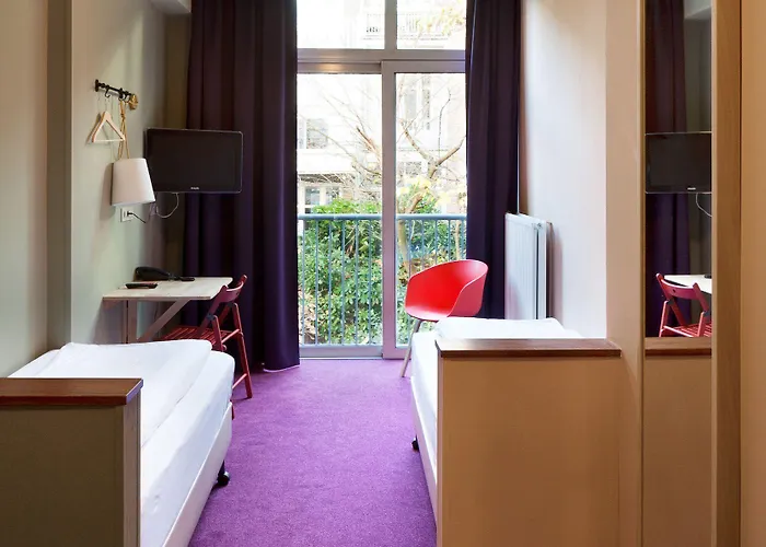 The Neighbour's Magnolia Hotel 3*