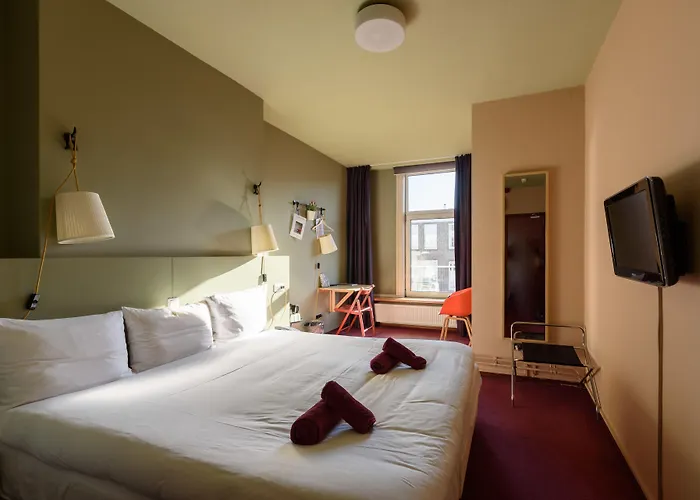 The Neighbour's Magnolia Hotel 3*