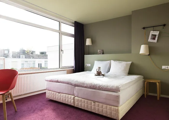 The Neighbour's Magnolia