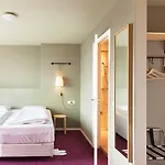 מלון The Neighbour's Magnolia 3*