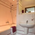 The Neighbour's Magnolia 3*